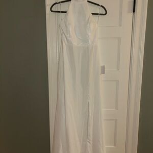 Lulu's Elegant White Wedding Dress